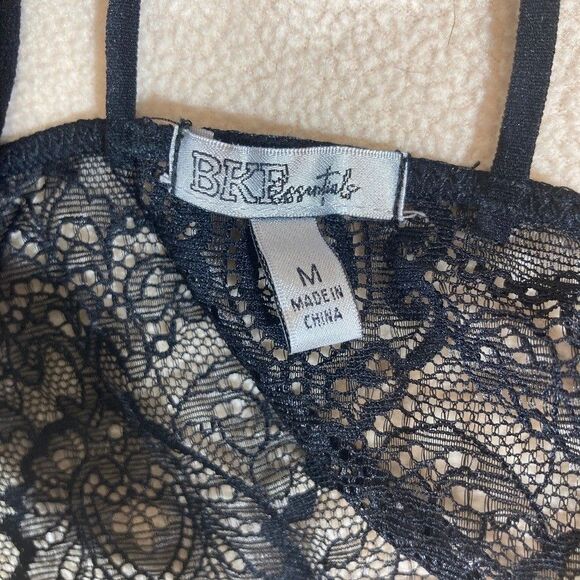 Buckle BKE Essentials Bralette Medium Black Lace Lightweight Strappy T‎ Back Bra - Picture 4 of 7